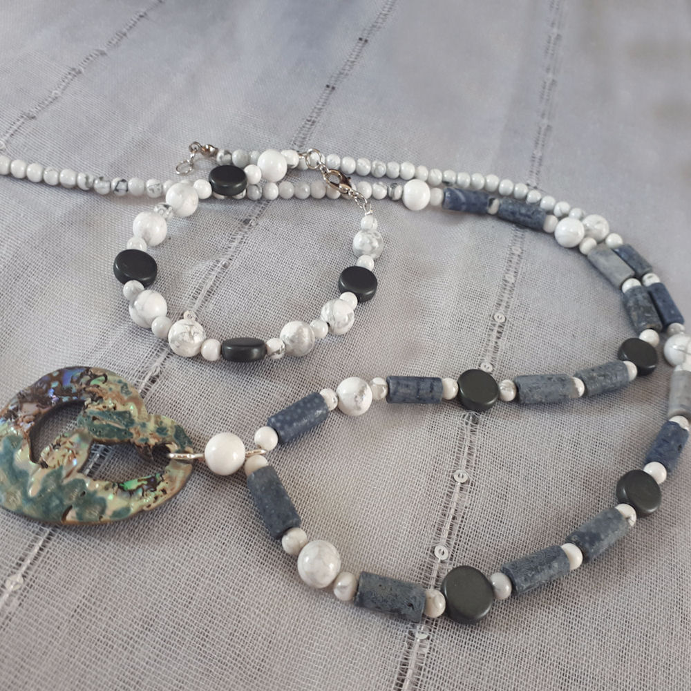 Gray Coral, MOP, White Howlite - Set
