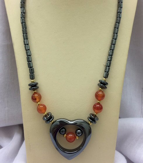 Αιματίτης και καρνεόλιο