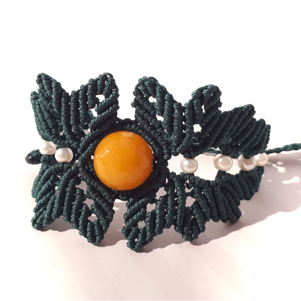 Yellow agate and pearls